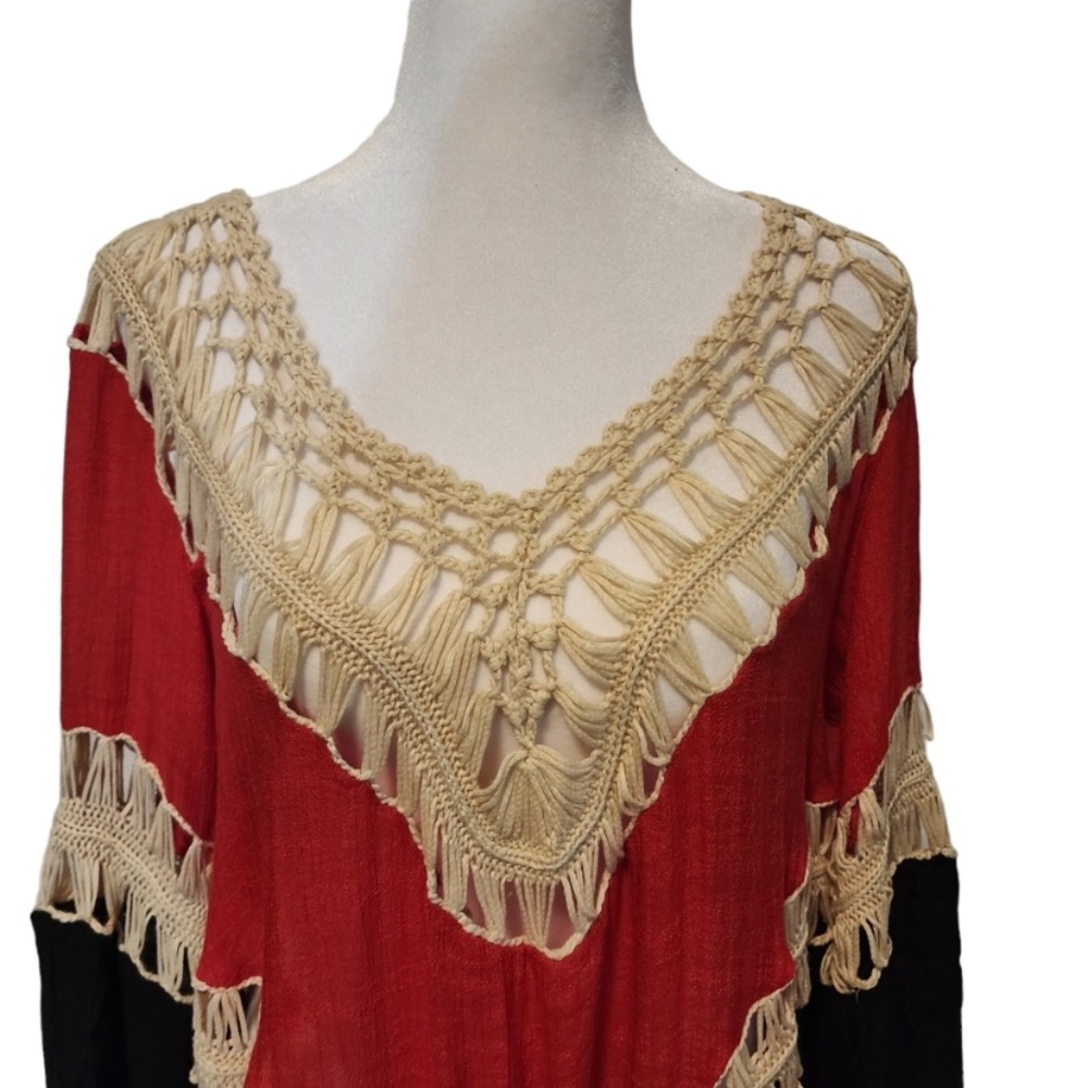 Umgee Crochet top.  Super cute! Worn one time. Size medium - Picture 2 of 7
